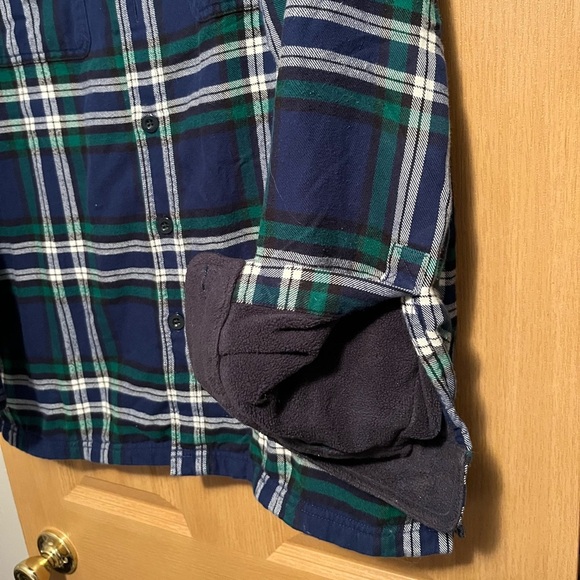 L.L. Bean Fleece Lined Flannel - Picture 6 of 9